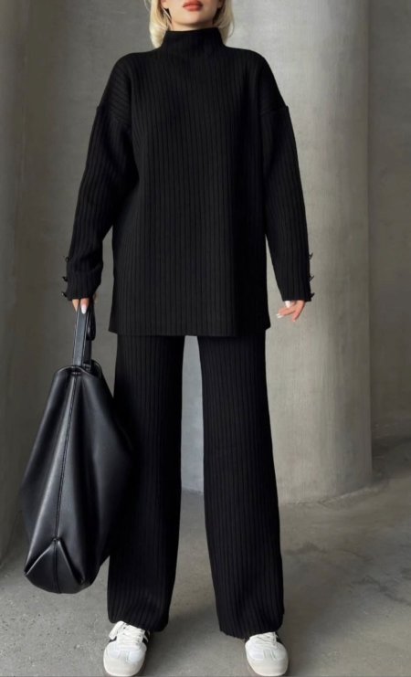 طقم صوف ناعم 🖤