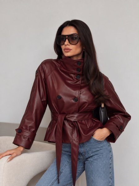 جاكيت جلد مع ازرار باللون البرغندي 🍒